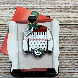 Hard Rock Cafe Las Vegas 2017 Holiday Sweater Series Pin Collectible